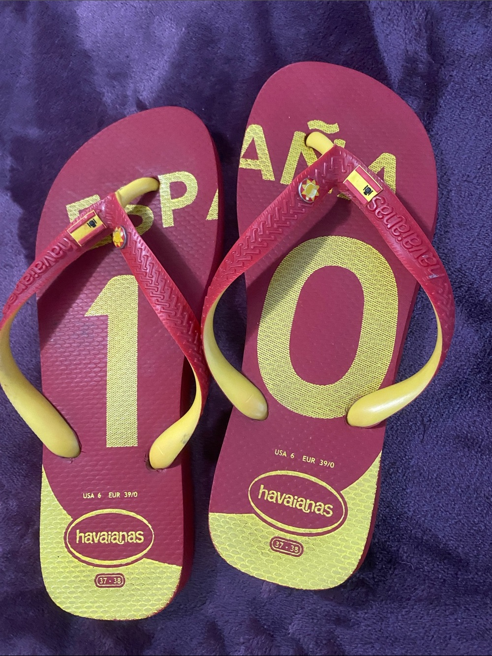 Havaianas  Red and Cream Number Print Flip Flops